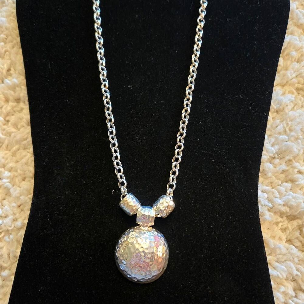 Liz Claiborne Hammered Silver Disc Necklace 18"